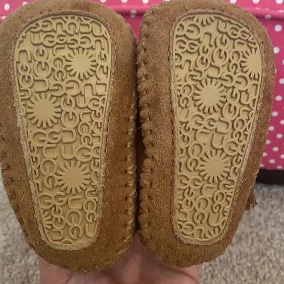 Baby Ugg’s size0/1 - Picture 4 of 5